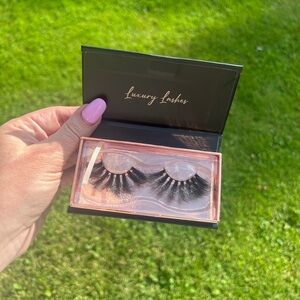 Luxury Faux Mink Lashes 25mm ZMD 985 NEW